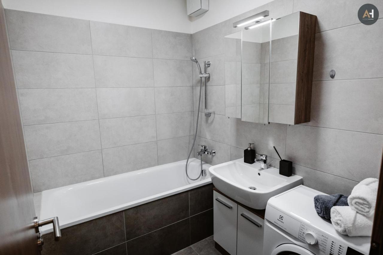 Ah Mlynska Basta II Free Parking Apartment Kosice Bagian luar foto