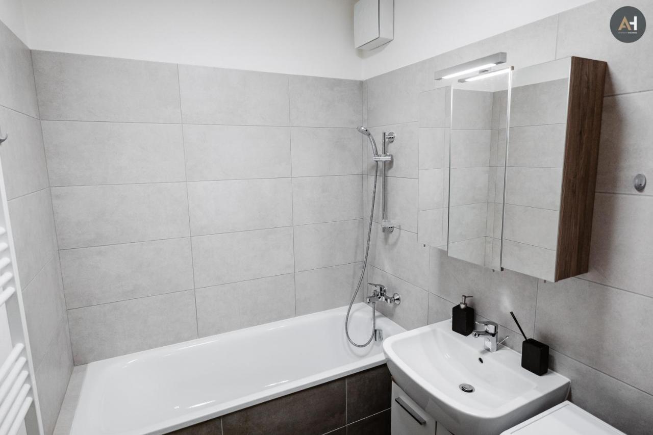 Ah Mlynska Basta II Free Parking Apartment Kosice Bagian luar foto
