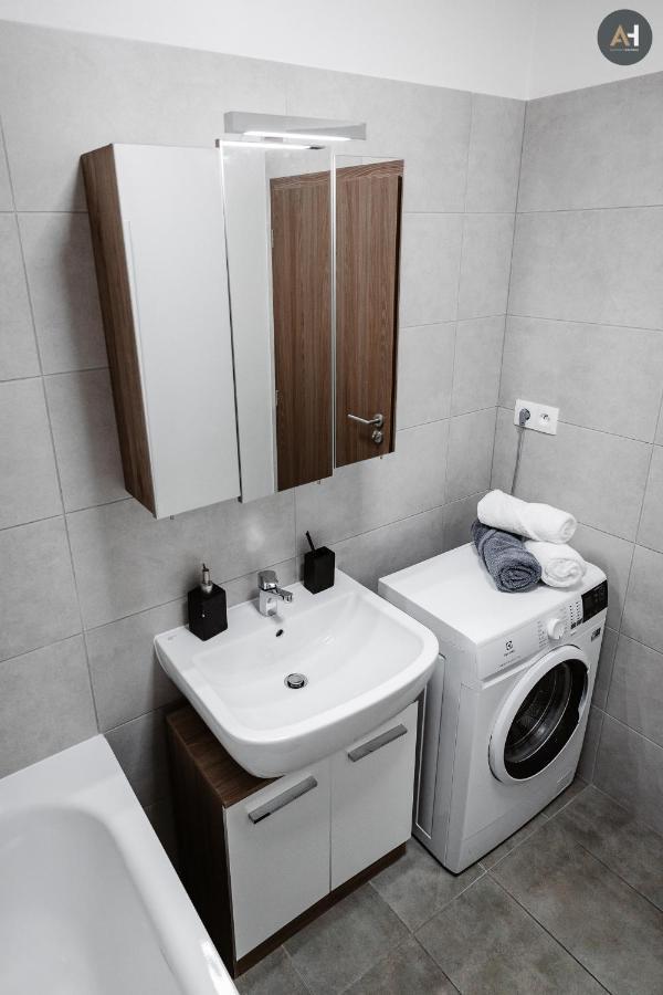 Ah Mlynska Basta II Free Parking Apartment Kosice Bagian luar foto